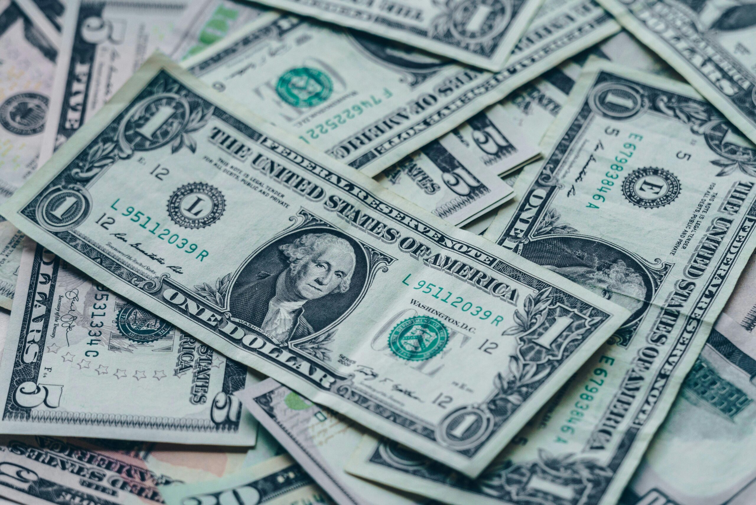Kostenloses Stock Foto zu amerikanische banknoten, amerikanische währung, bankwesen