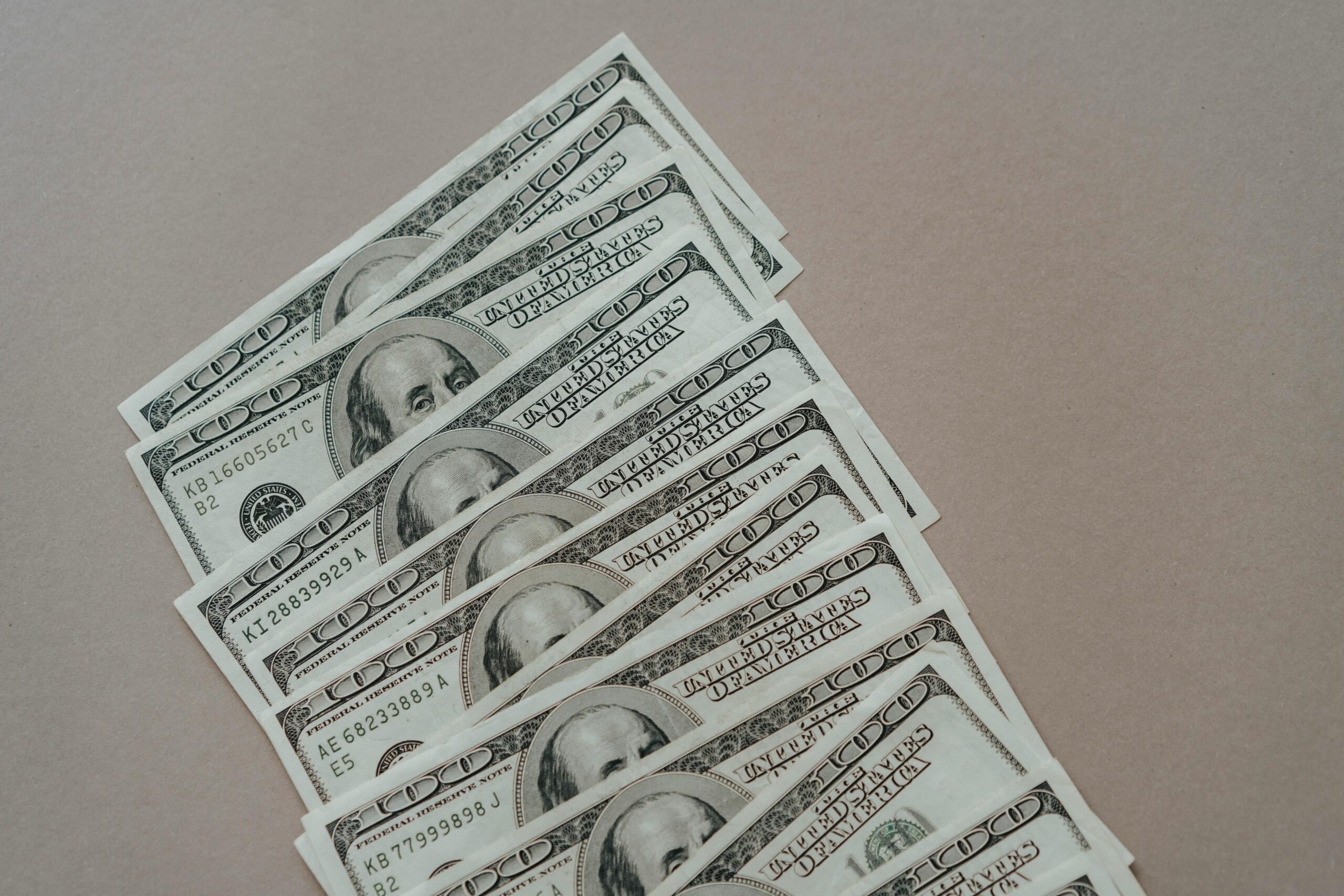 Kostenloses Stock Foto zu 100 dollar, amerikanisch, anlagestrategie