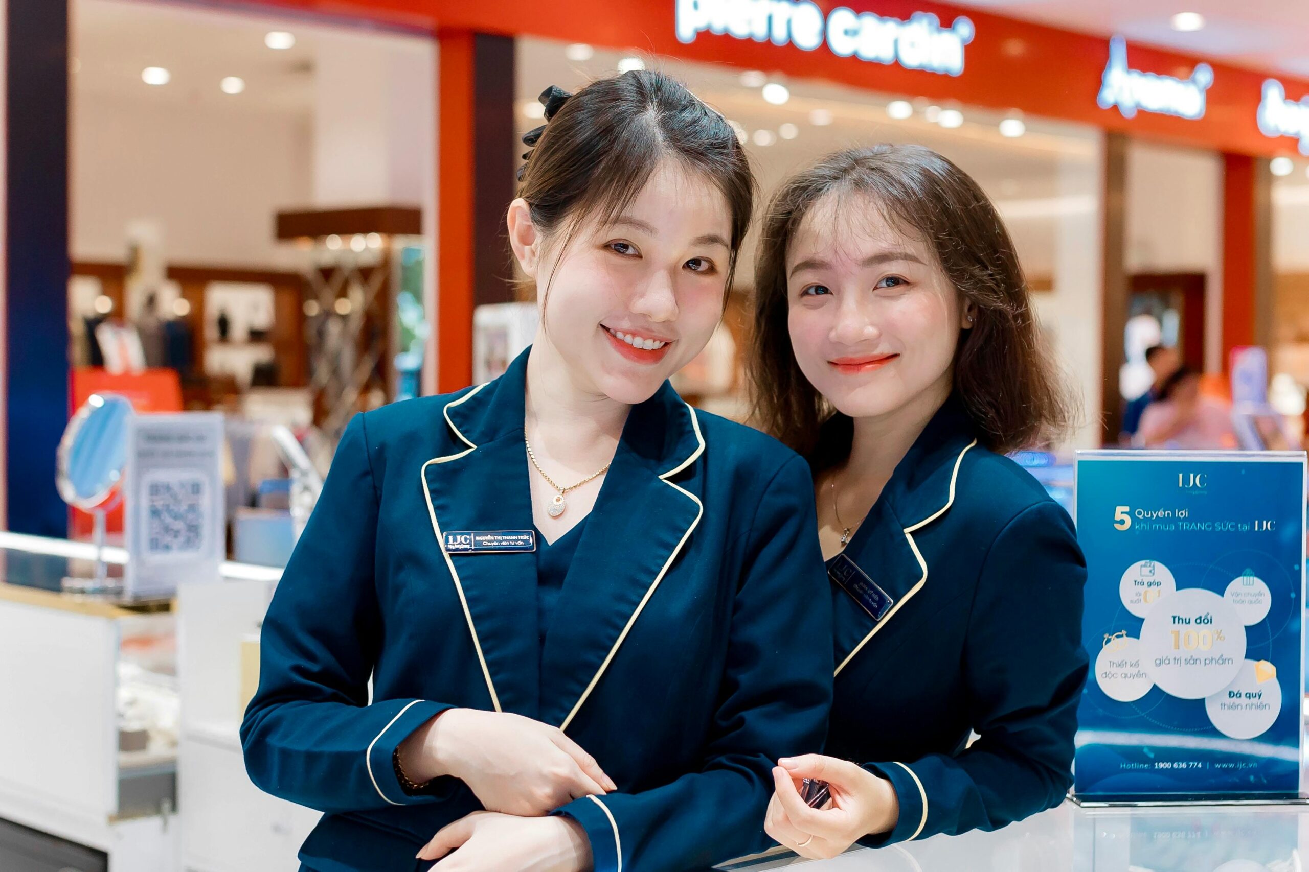 Kostenloses Stock Foto zu #indoor, arbeitsplatz, asiatische frauen