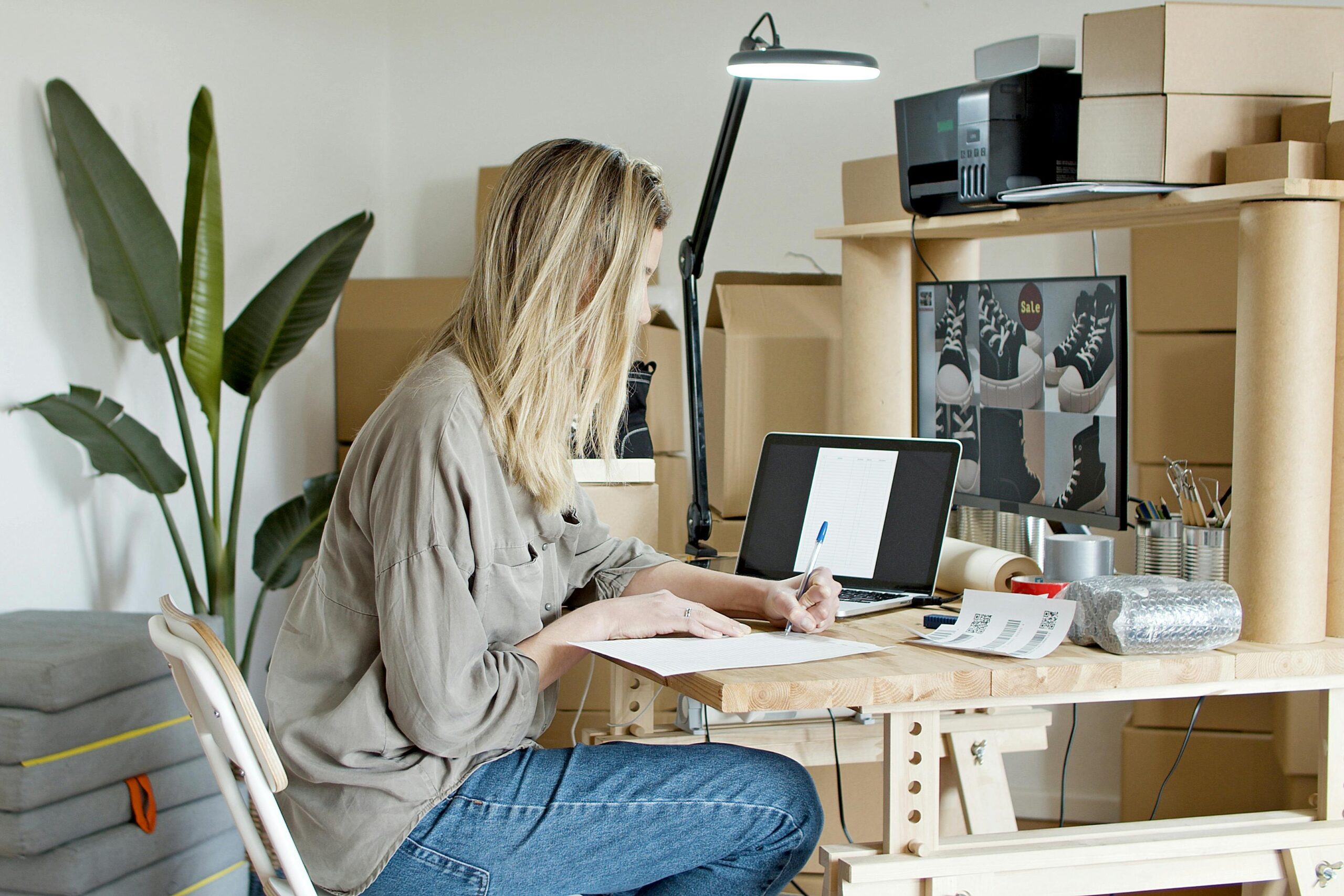 Kostenloses Stock Foto zu #indoor, arbeit, arbeiten
