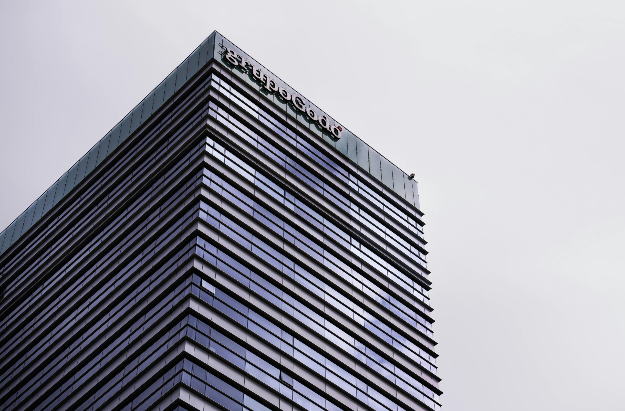 Unternehmensmonolith: Hauptsitz Der Grupo Godó