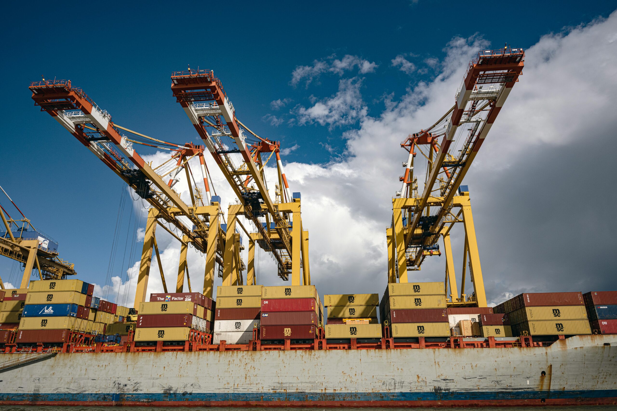 Kostenloses Stock Foto zu conatinerschiff, container, container-terminal