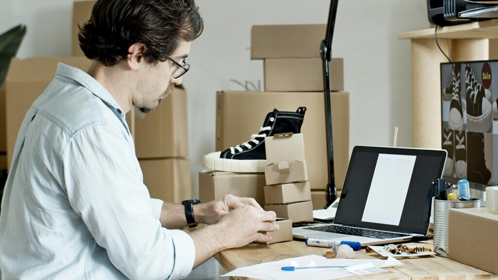 Idee validieren: Problem, Zielgruppe, USP & Marktrecherche