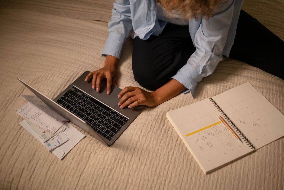 Kalender Laptop Nebenjob Zeitmanagement
