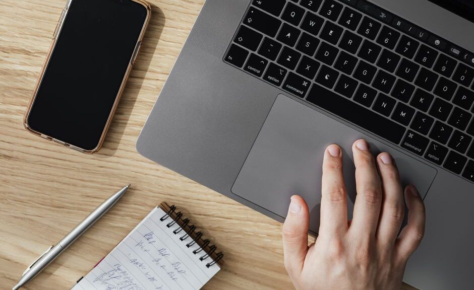 Online-Business & Side Hustles: Der komplette Praxis-Guide 2025