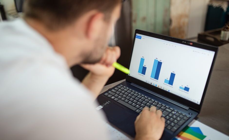 Online-Business & Side Hustles: Der komplette Praxis-Guide für 2025