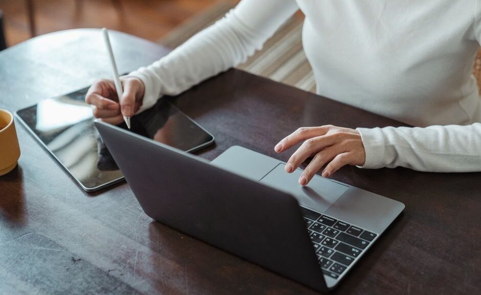 Online-Business & Side Hustles: Der komplette Fahrplan für deinen Nebenverdienst 2025