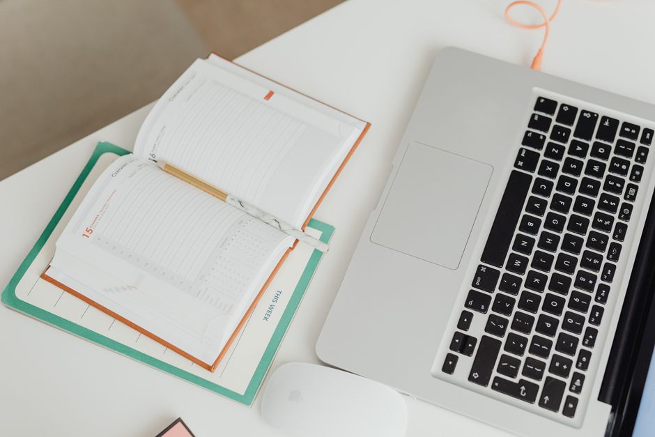 Planer Kalender Laptop Notizen